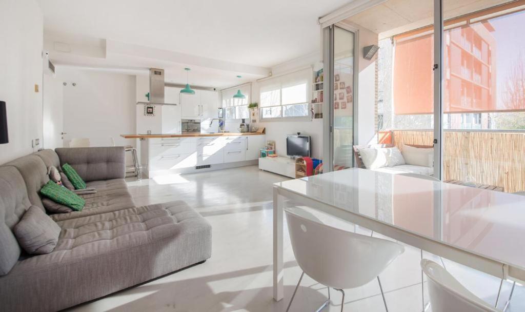 Magnificent Apartment Close To The Beach Sant Adrià de Besòs Exterior foto